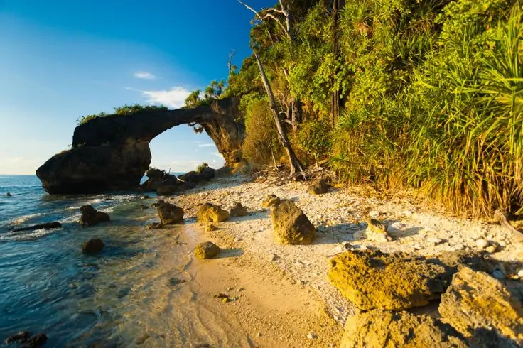 Natural rock arch on Neil Island